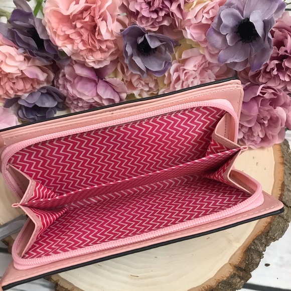 Black Vegan Leather Cat Clutch Wallet - Picture 9 of 13